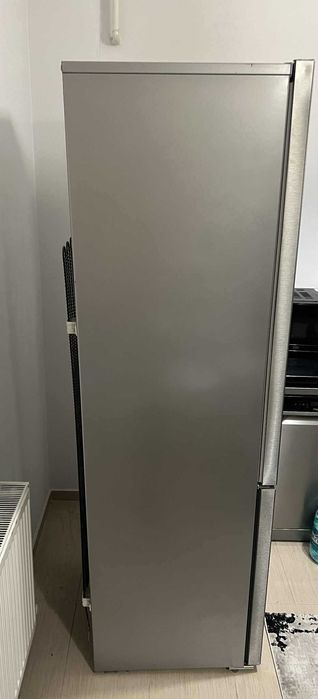 Frigider BEKO Neofrost