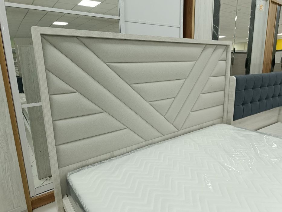 Двухспальная кровать