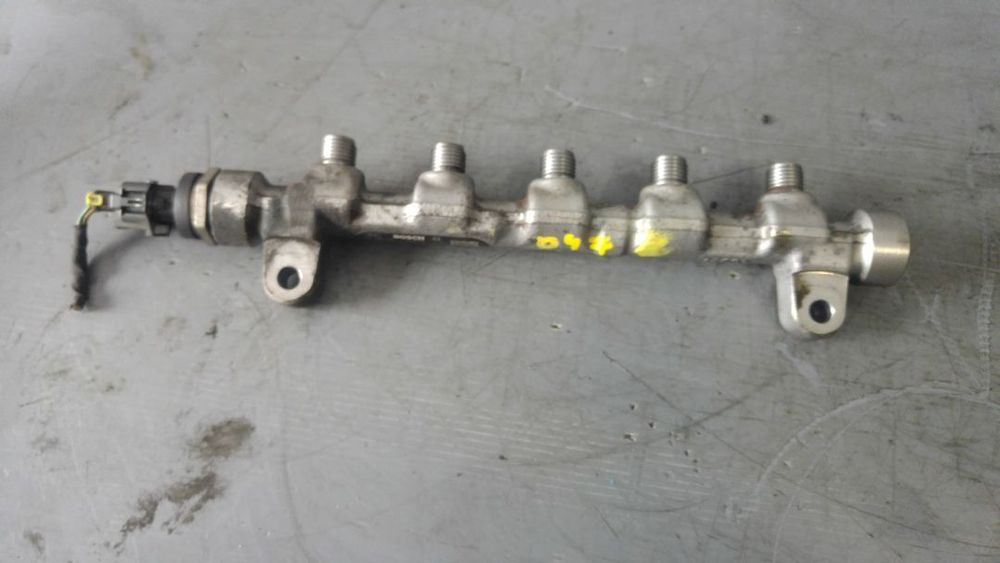 rampa injectoare kia ceed hyundai i20 i30 i40 1.6 crdi d4fb 0445214181