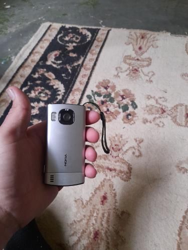 Nokia 6700s flip