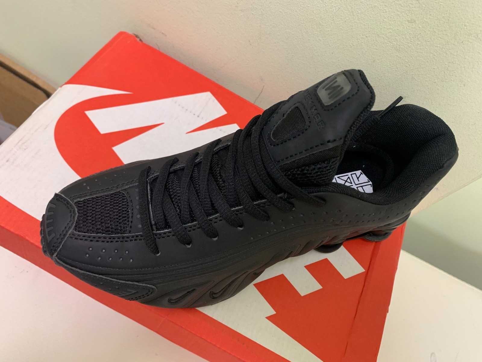 Нови мъжки маратонки Nike Air Max Shox R4 номер 41
