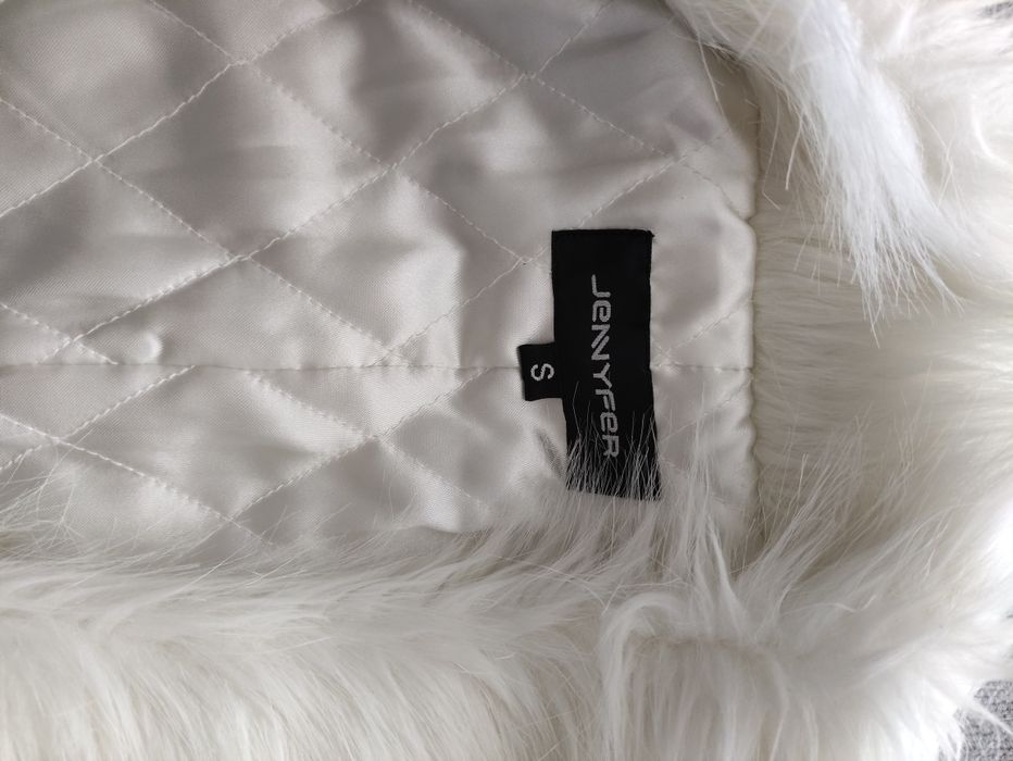 Връхна дреха подходяща за пролет или есен