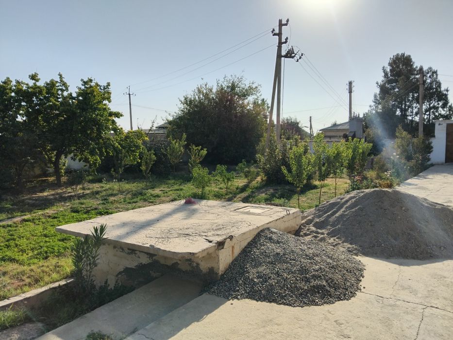 Qarshi shahridan 6 sotix yer sotiladi