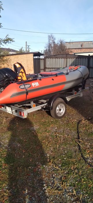 Продам лодку в комплекте с двигателем и прицепом
