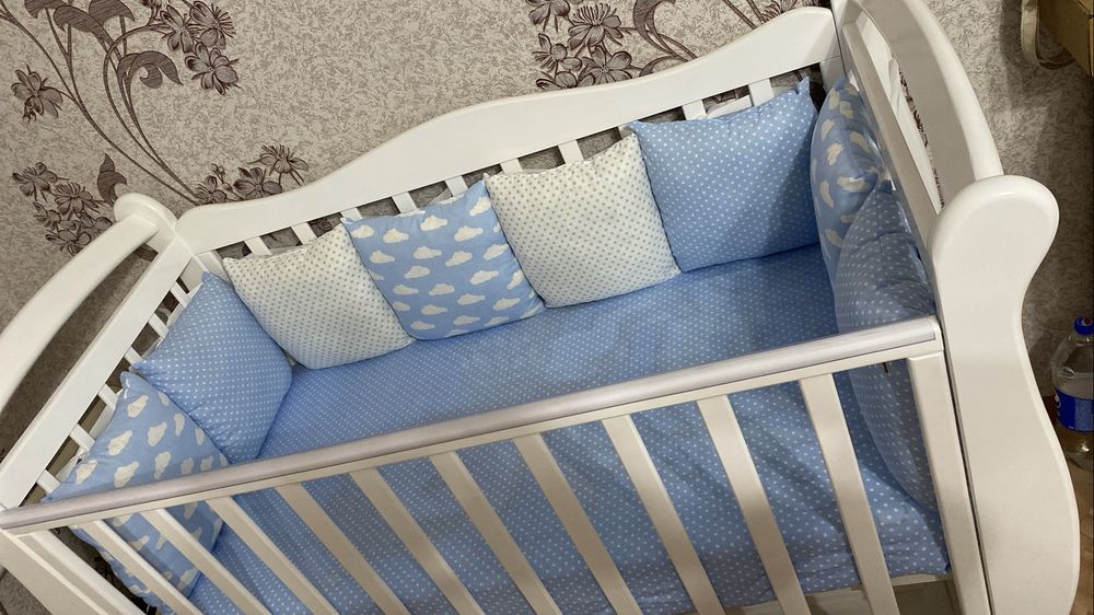 Манеж-кровать маятниковая