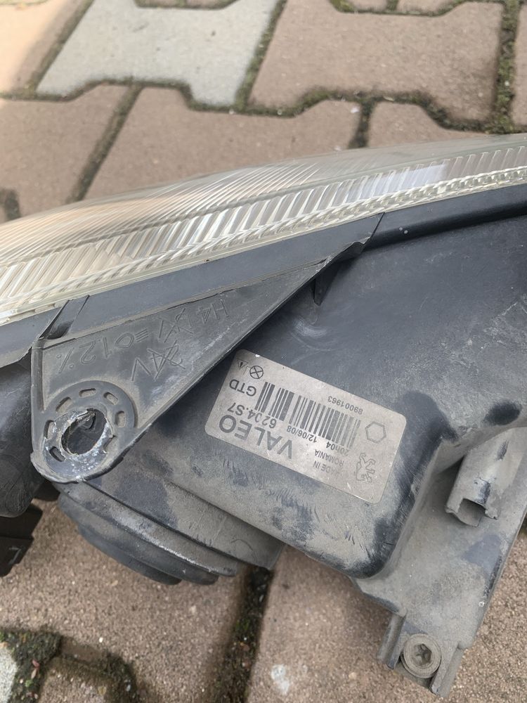 Фар ляв десен пежо206 peugeot 206
