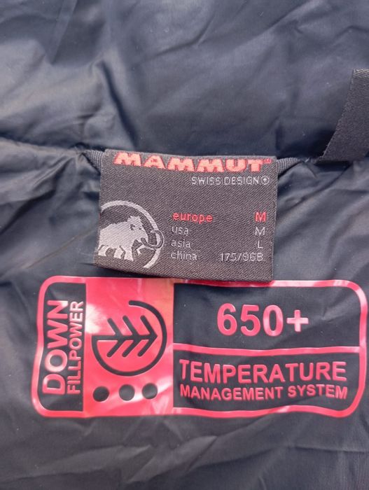 Vând vesta bărbați umpluta puf Mammut