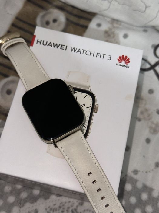 Смарт-часы Huawei watch Fit3 в золотистый-белый цвет
