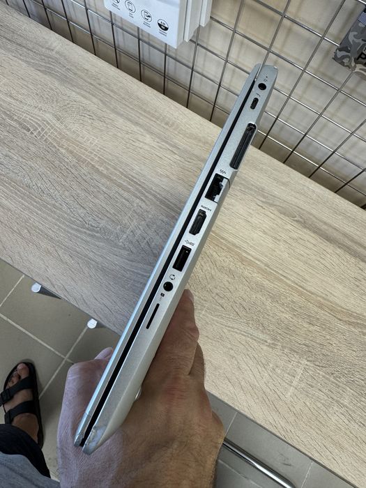 Лаптоп HP EliteBook 830 G5 - 13,3”, Touchscreen, i5, отличен