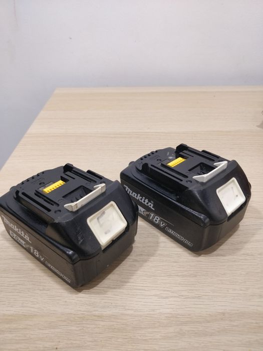 Încărcător și acumulator 4Ah sau 5Ah  Makita 18V