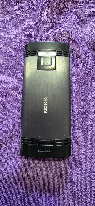Nokia X2-00 Samsung SGH-F200