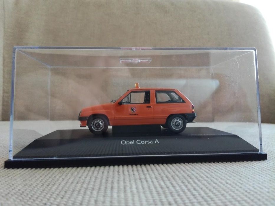 Vand macheta Opel Corsa A Schuco scara 1/43