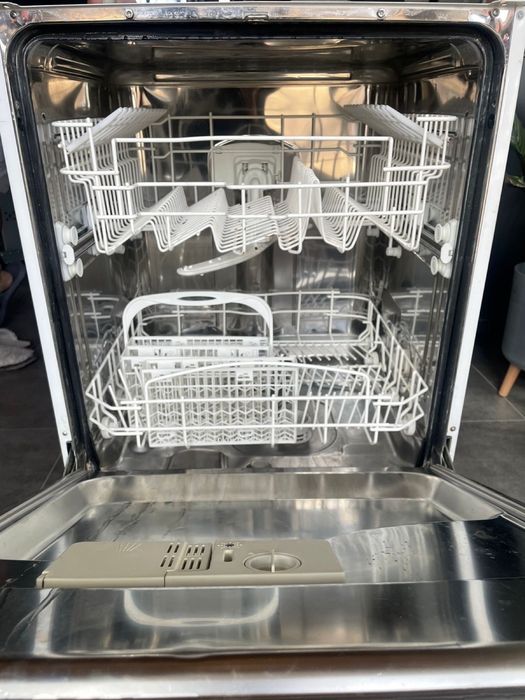 Посудомойка UNIT UDW-19B