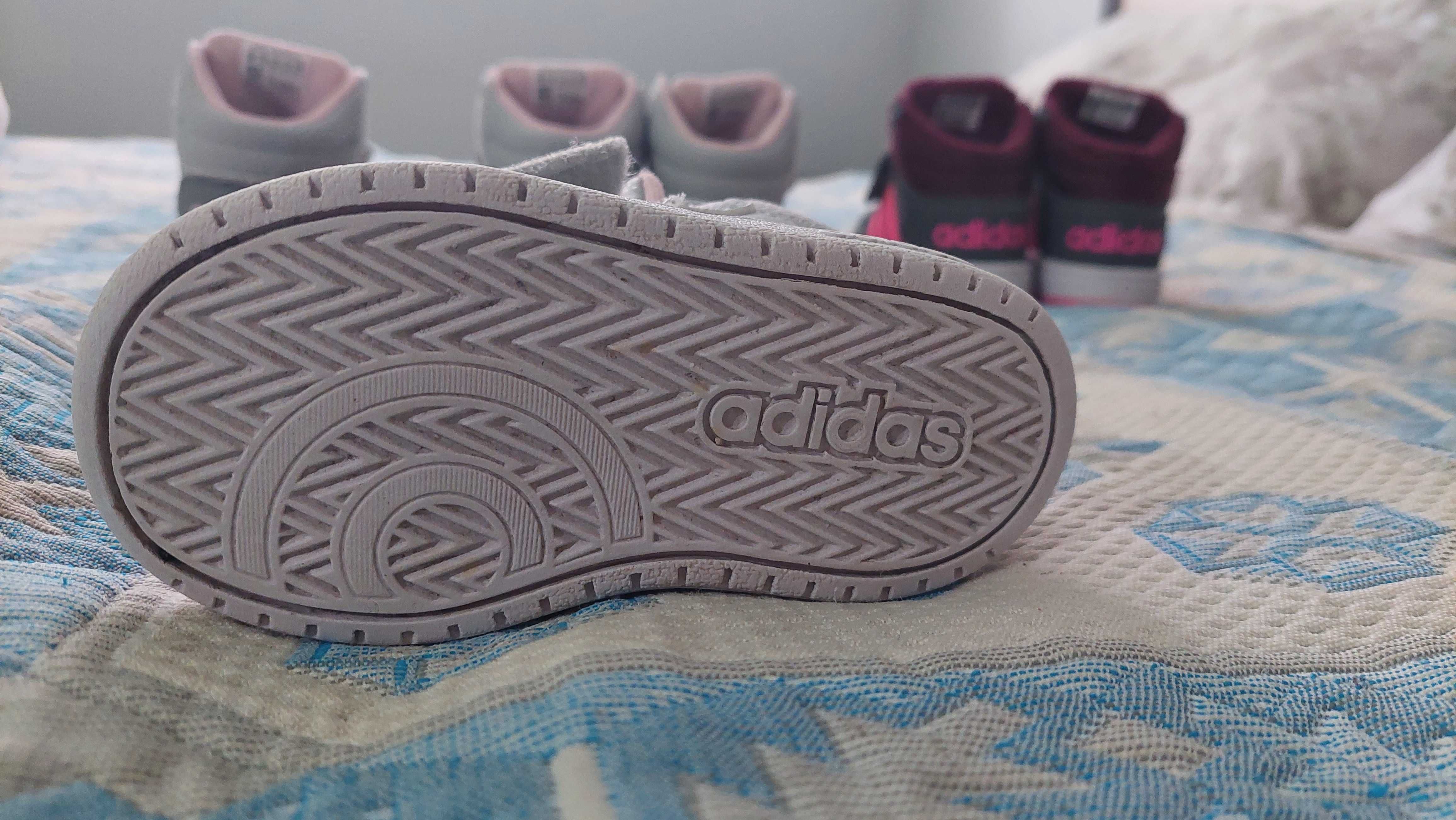 Детски обувки Adidas 22ри номер