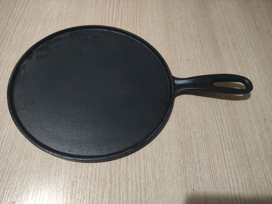 Чугунная  блинная сковородка
