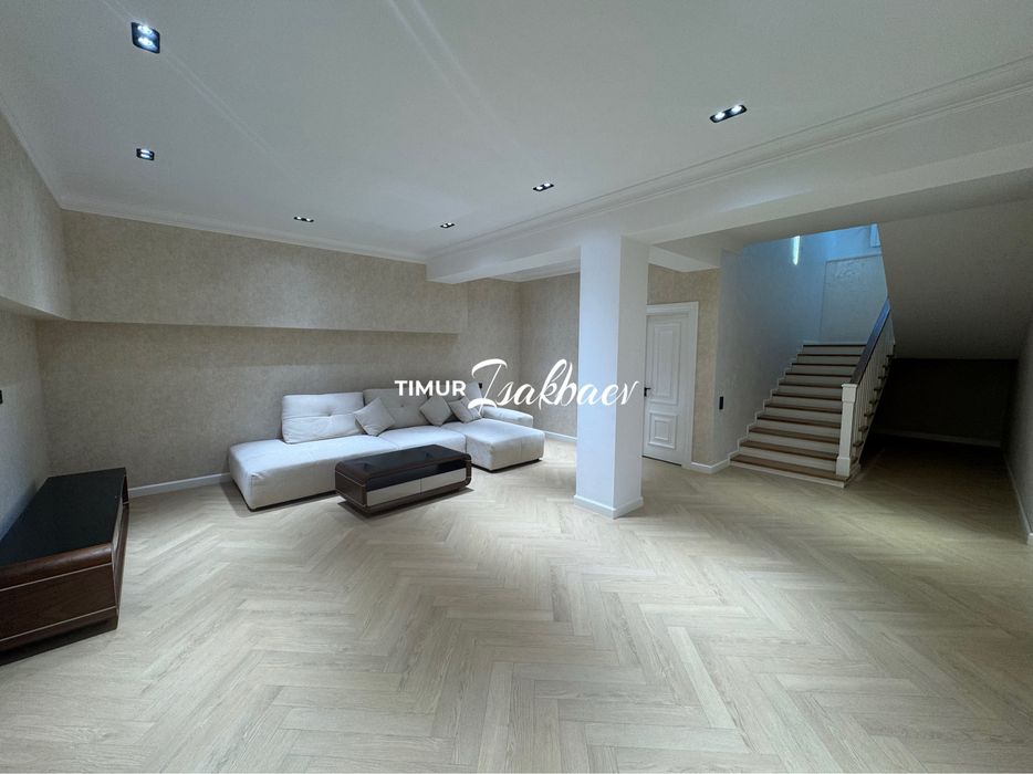 Продам Новый ЕвроДом Военный Госпиталь 2,6 сотки