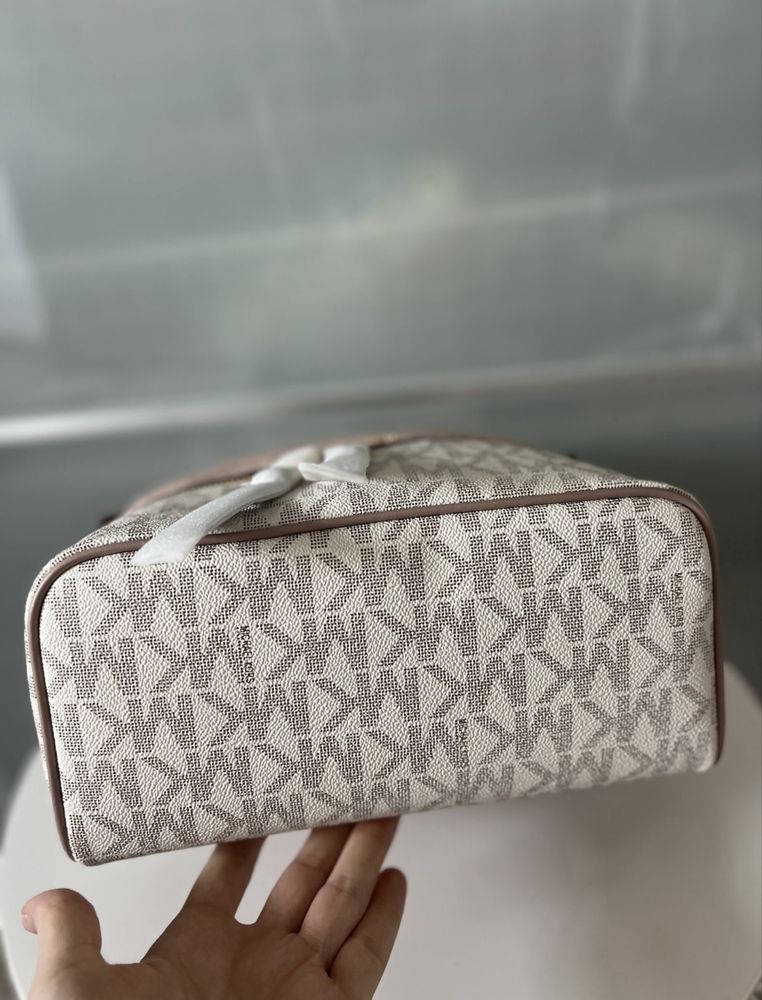 Rucsac/ghiozdan NOU Michael Kors Rhea mediu