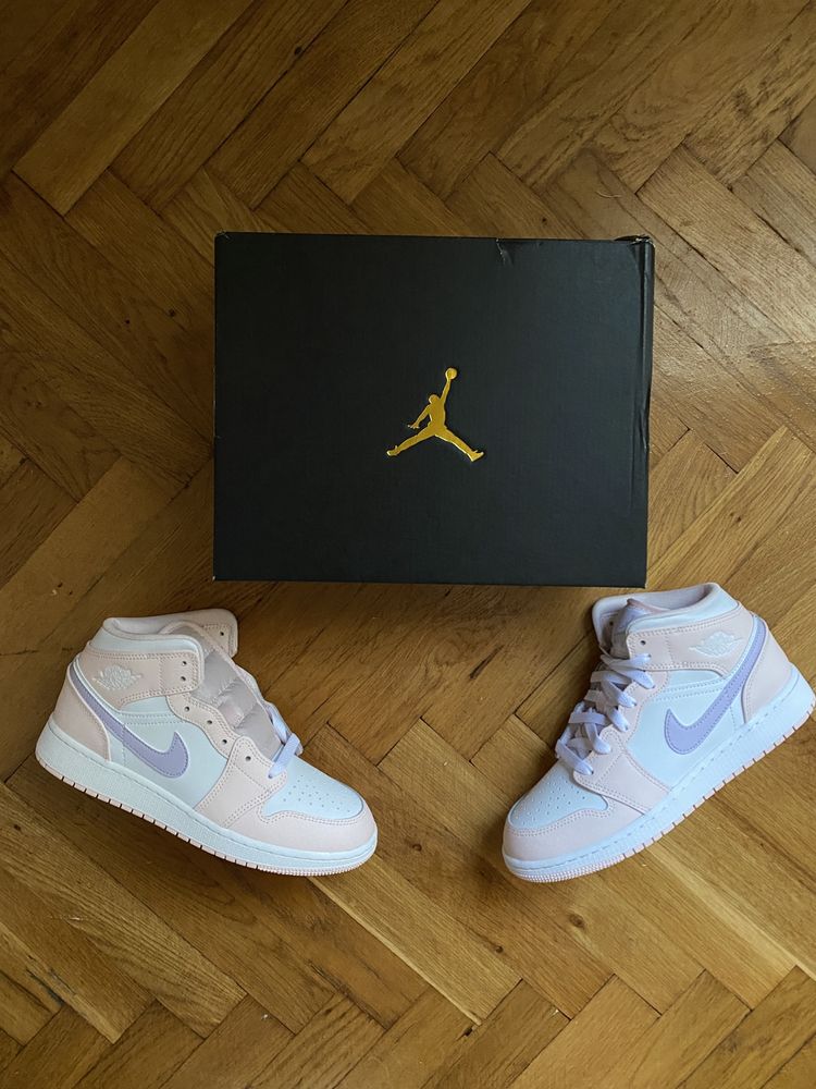 Jordan 1 Mid Pink Wash