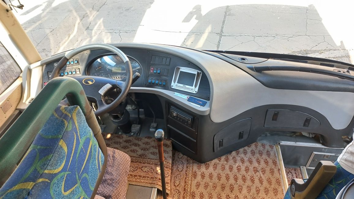 Avtobus sotiladi