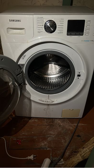 Продаю стиральную машинку на запчасти