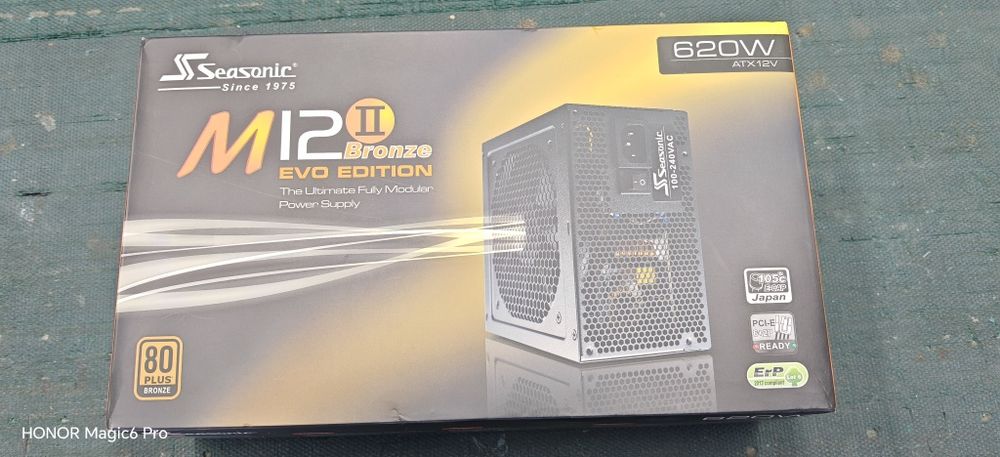Захранване  seasonic 620w.