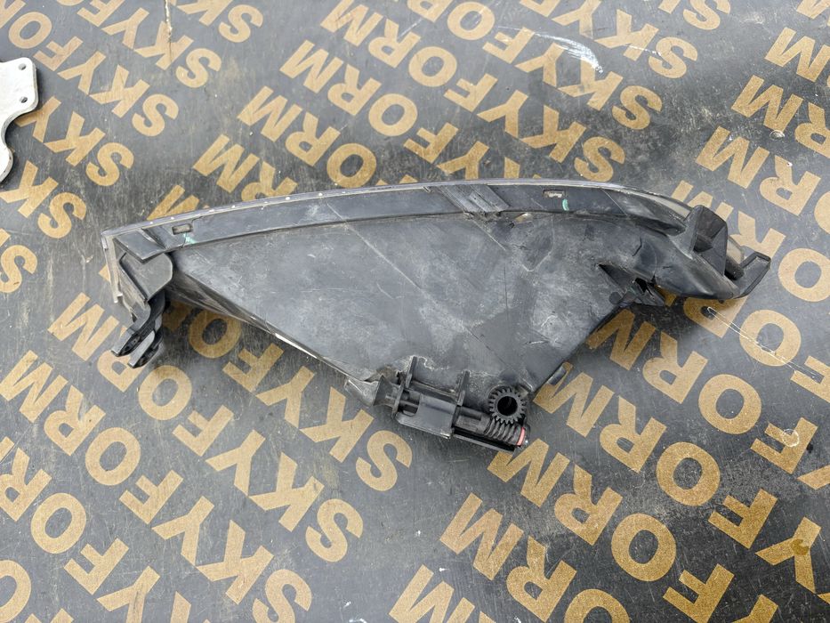 Халоген Skoda Fabia 3