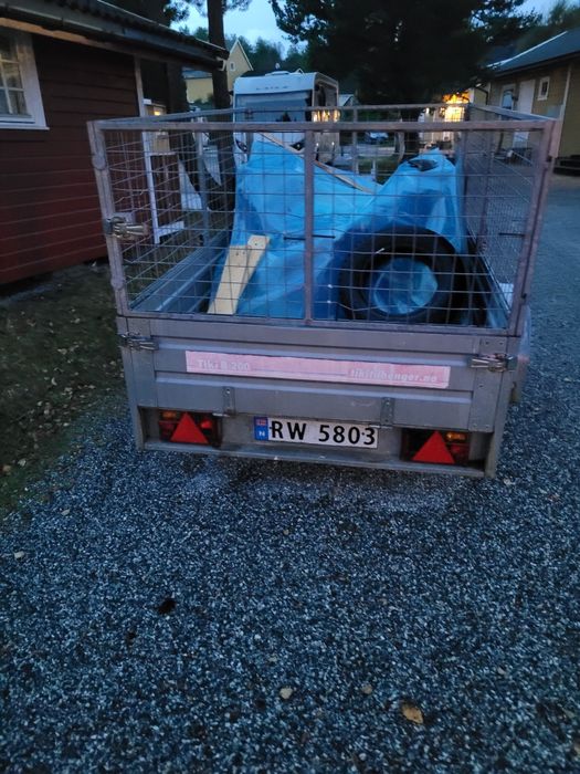 Remorca 1000kg/frana/nefolosita in Romania