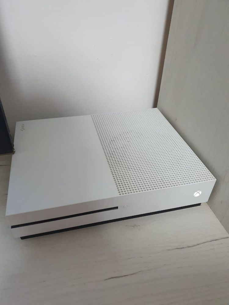 Xbox One S 512gb