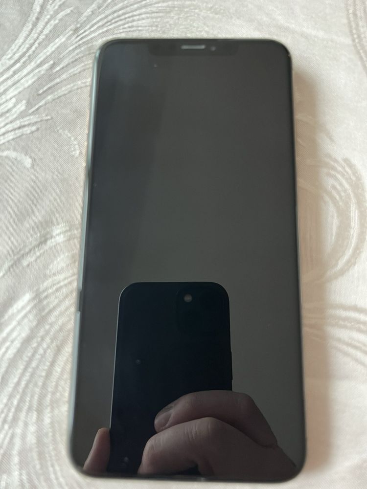 Продавам iPhone XS Max Gold 64GB