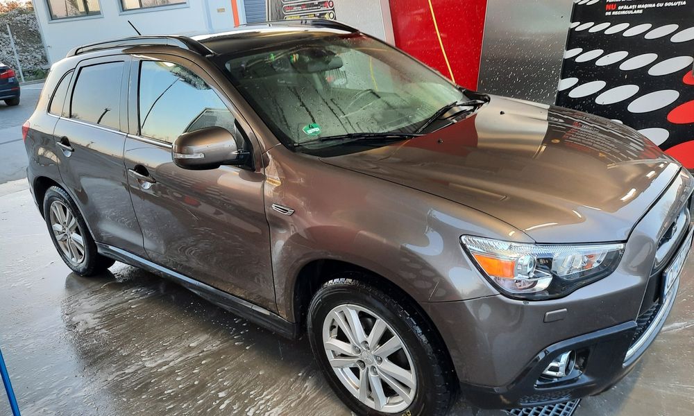 Mitsubishi ASX 2011 1.8D 4x4 trapă panoramică