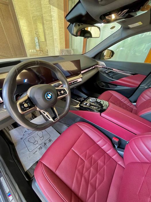 Нотариус BMW i5 35L full