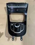 Consola centrala Mercedes E W213