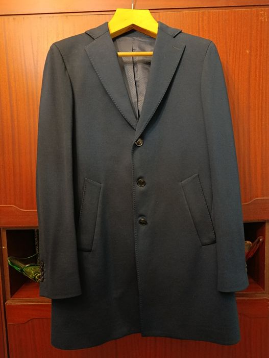 Фирменные кашемировые мужские пальто .