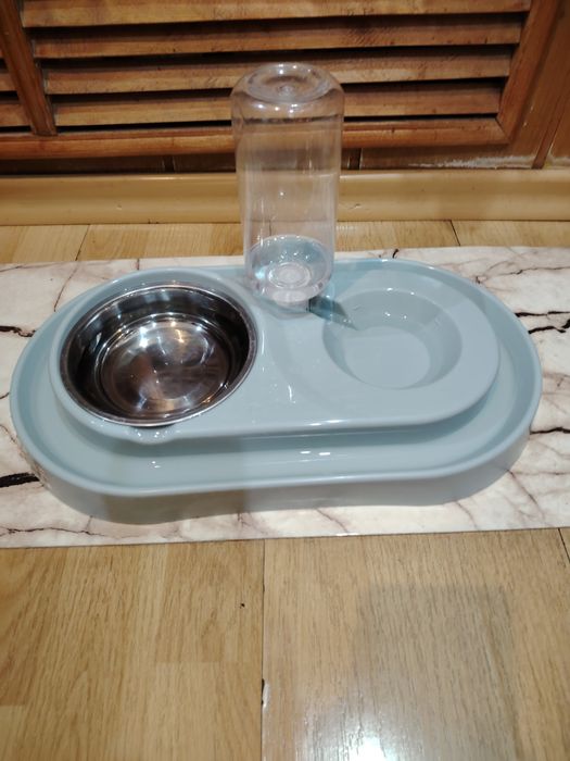 Поилка для собак и кошек