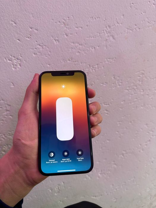 Iphone 12 ideal holatdagi