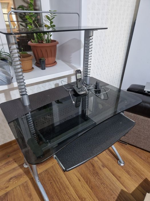 Стол компьтерный