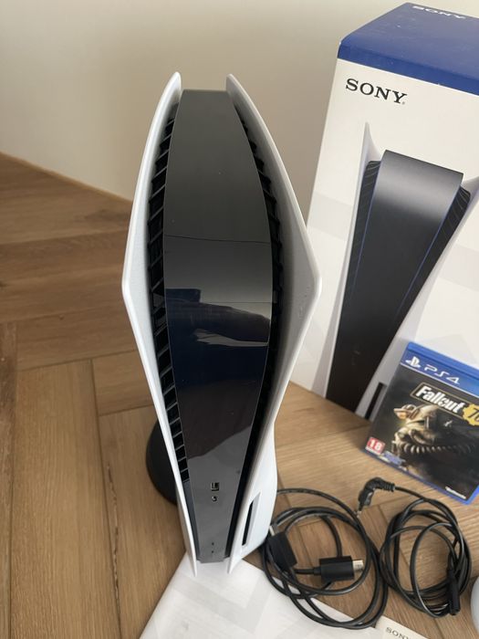 PlayStation 5 с дисководом