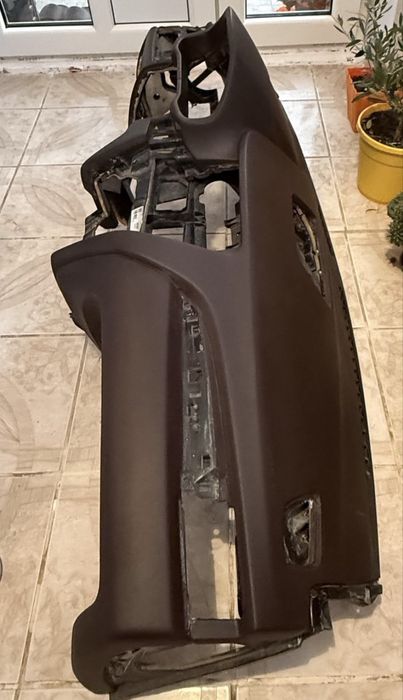 Reparatii/Reconditionari planse bord/borduri auto