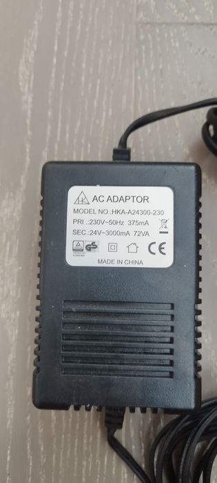 Адаптер питания

Вход: 230V~50Hz 375mA

Выход: 24V~3000mA