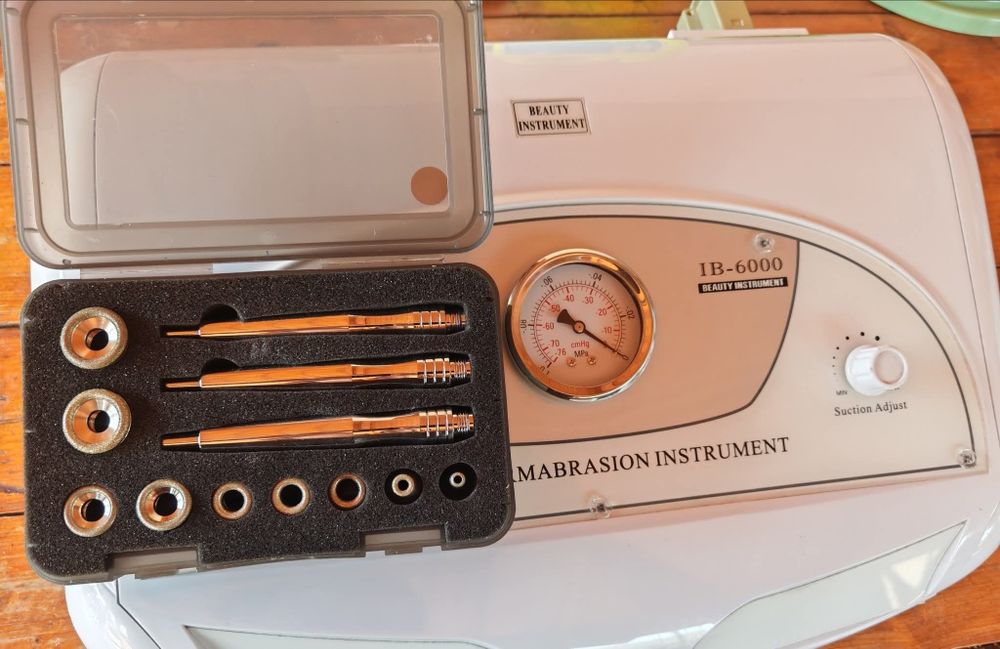 Aparat microdermabraziune cu pulbere de diamant