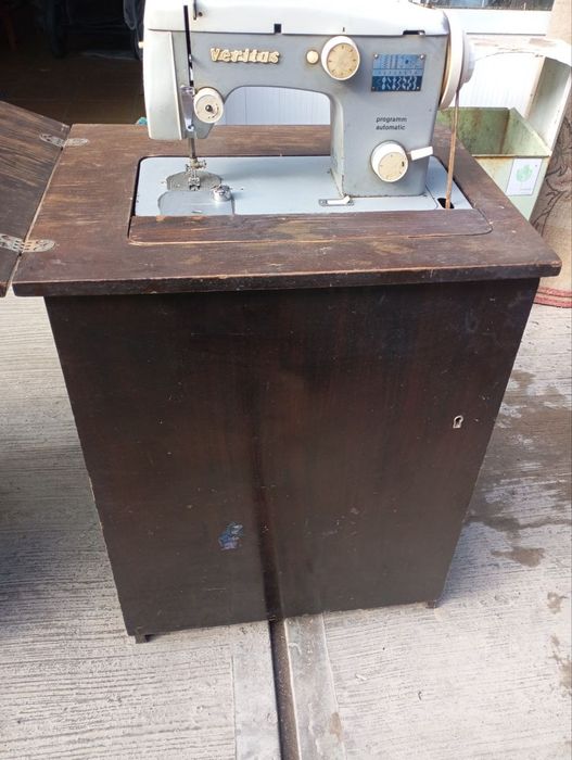 Продается Швейная машына под брендом "Veritas"