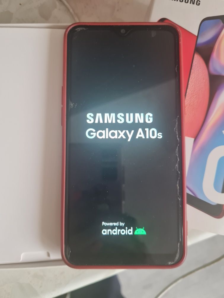 Продам Samsung A10,
