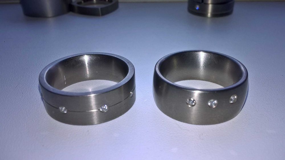 inele pereche din titan cu diamante marcate noi nepurtate