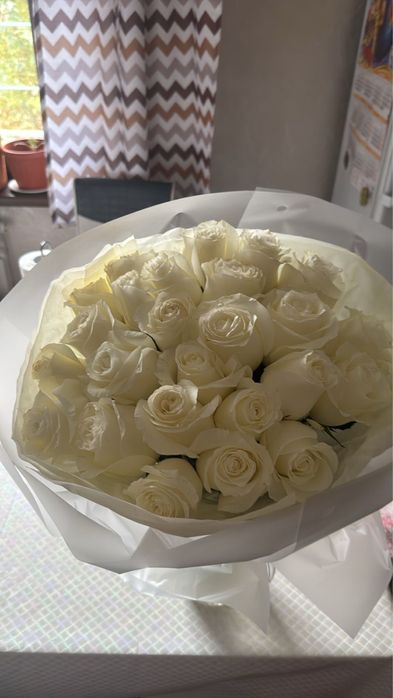 Свежий буеет . Розы 25 штук .