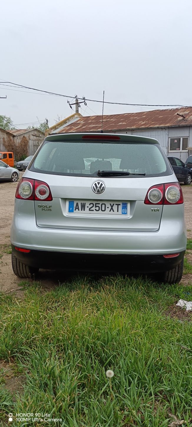 Vând golf 5 plus