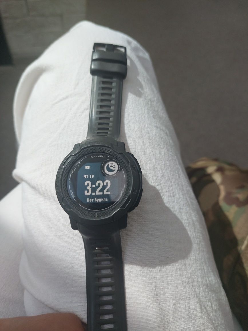 Продам часы Garmin Insting 2