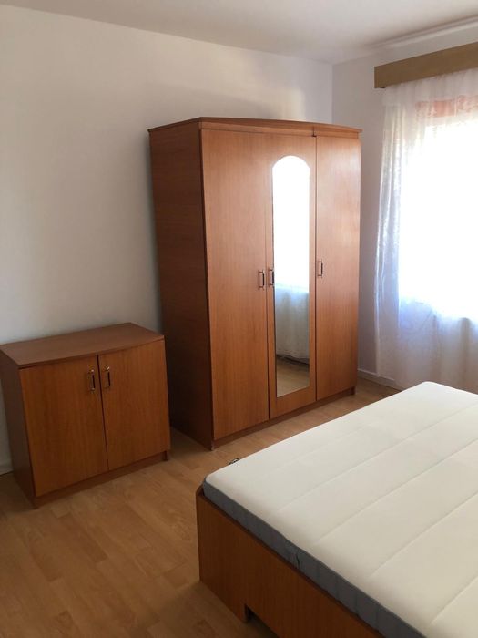 Închiriez apartament 2 camere zona Ștrand