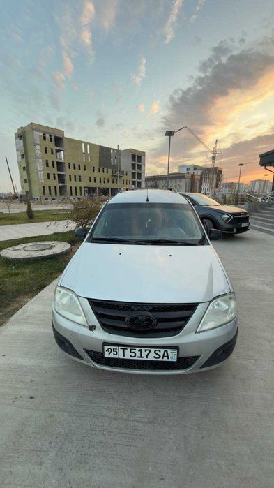 Lada Largus 2012