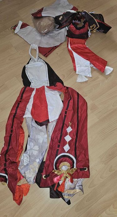 Costume tip Anime - marime S - pretul afisat este pe bucata!