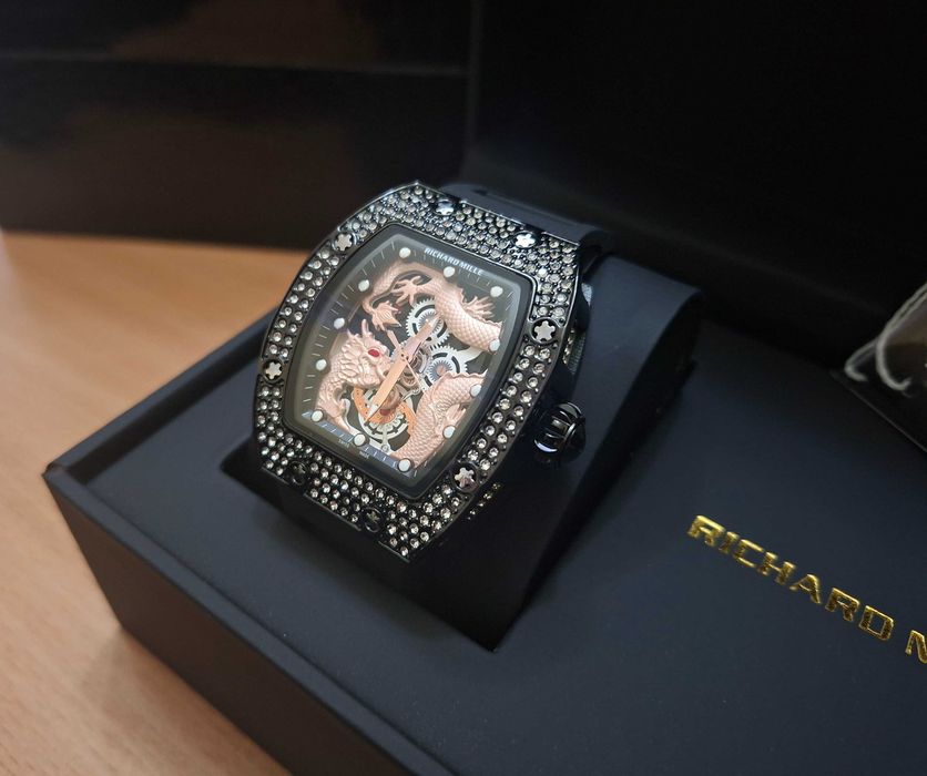 Чисто нов часовник Richard Mille